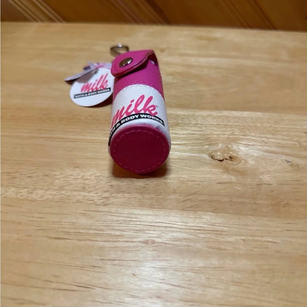 Bath & Body Works x Milk Bar 1oz Antibacterial Hand Spray Holder